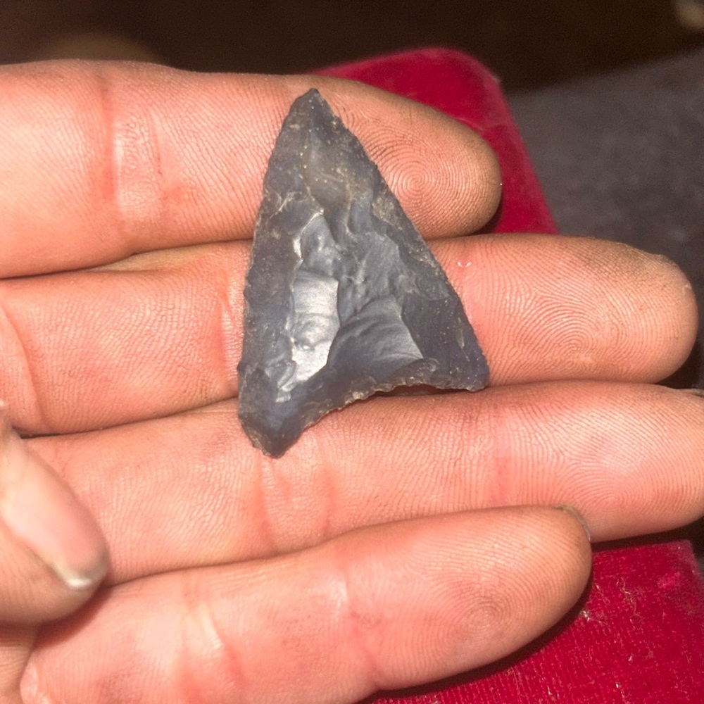 Authentic Black Arrowhead Found At Tennessee River - image 3